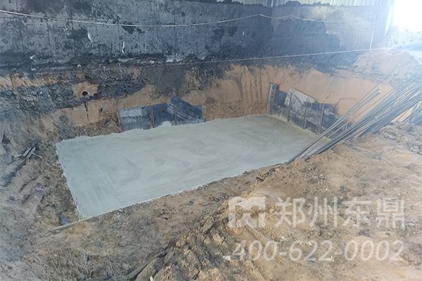 內蒙古鄂爾多斯煤泥烘干機基礎建設現(xiàn)場